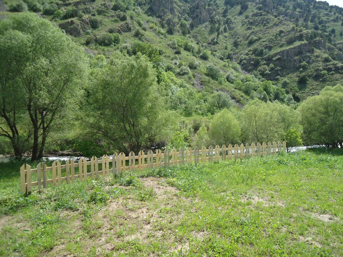 The River House Yeghegis Yekhegis Dış mekan fotoğraf