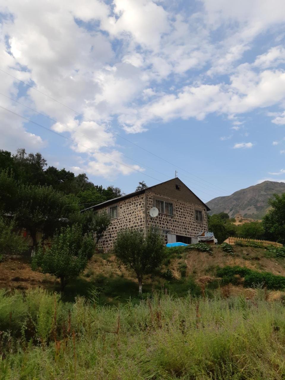 The River House Yeghegis Yekhegis Dış mekan fotoğraf